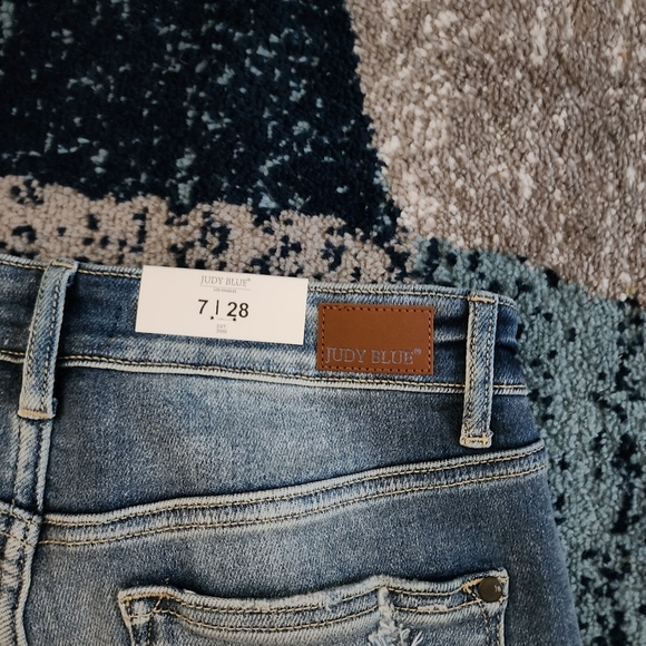 Judy Blue Women's Adrian Size 7/28 High Waisted Straight Leg Jeans Distressed - Picture 8 of 8